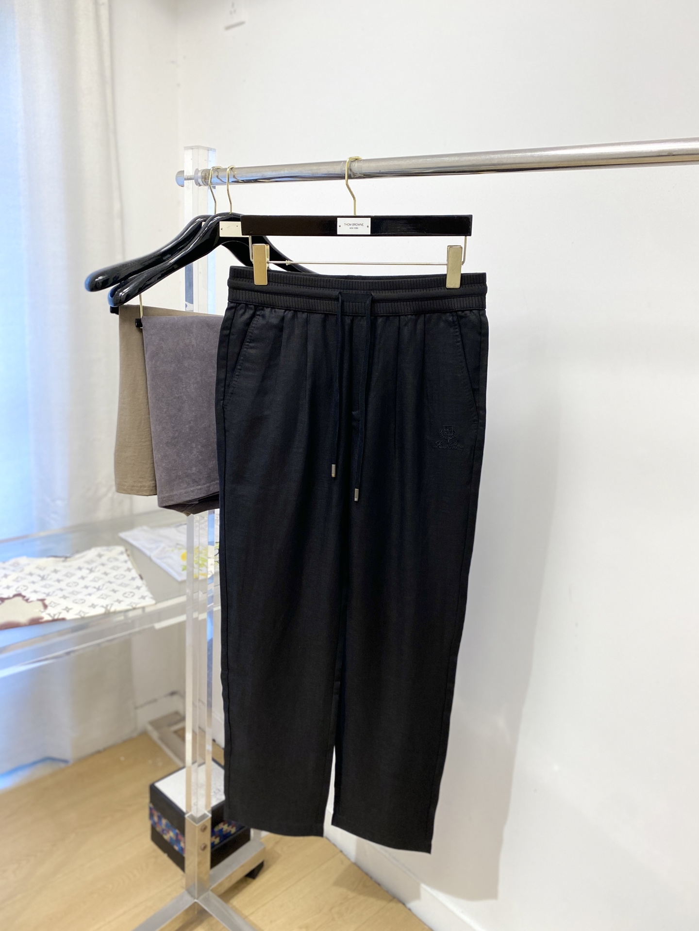 Loro Piana、2026爆款休闲裤 高弹显瘦必爆简约百搭爆款，做工精细，每一针都看得到用心，超多明