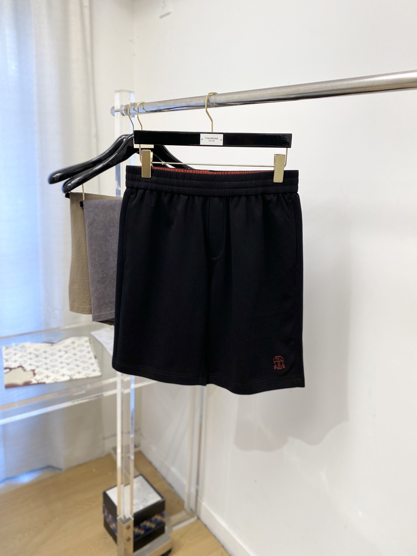 Brunello Cucinelli、2026爆款休闲短裤 高弹显瘦必爆简约百搭爆款，做工精细，每一针都