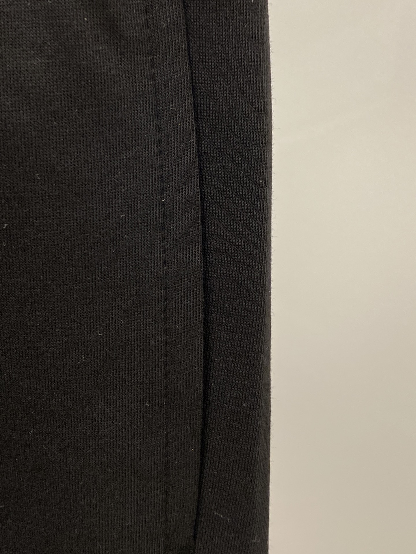 Brunello Cucinelli、2026爆款休闲短裤 高弹显瘦必爆简约百搭爆款，做工精细，每一针都