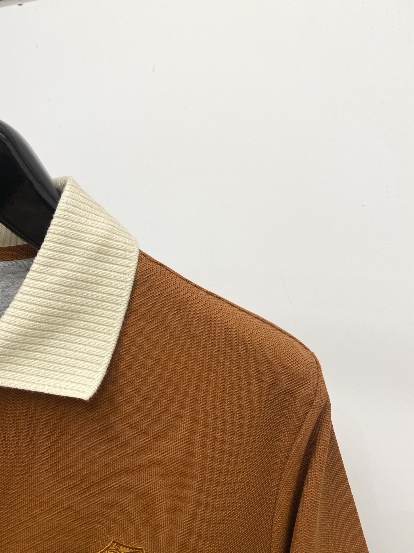 Brunello Cucinelli、2026新品短袖T恤，帅气时尚，胸前精致刺绣图案logo，简约百搭