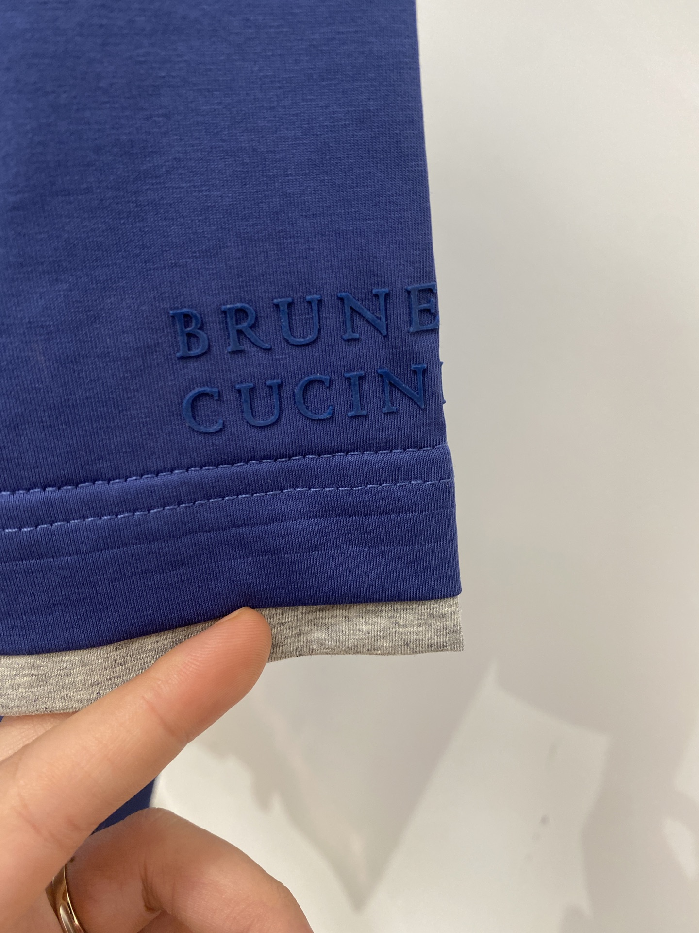 ￼ Brunello Cucinelli、2026新品短袖T恤，帅气时尚，胸前顶级印胶图案logo，简约