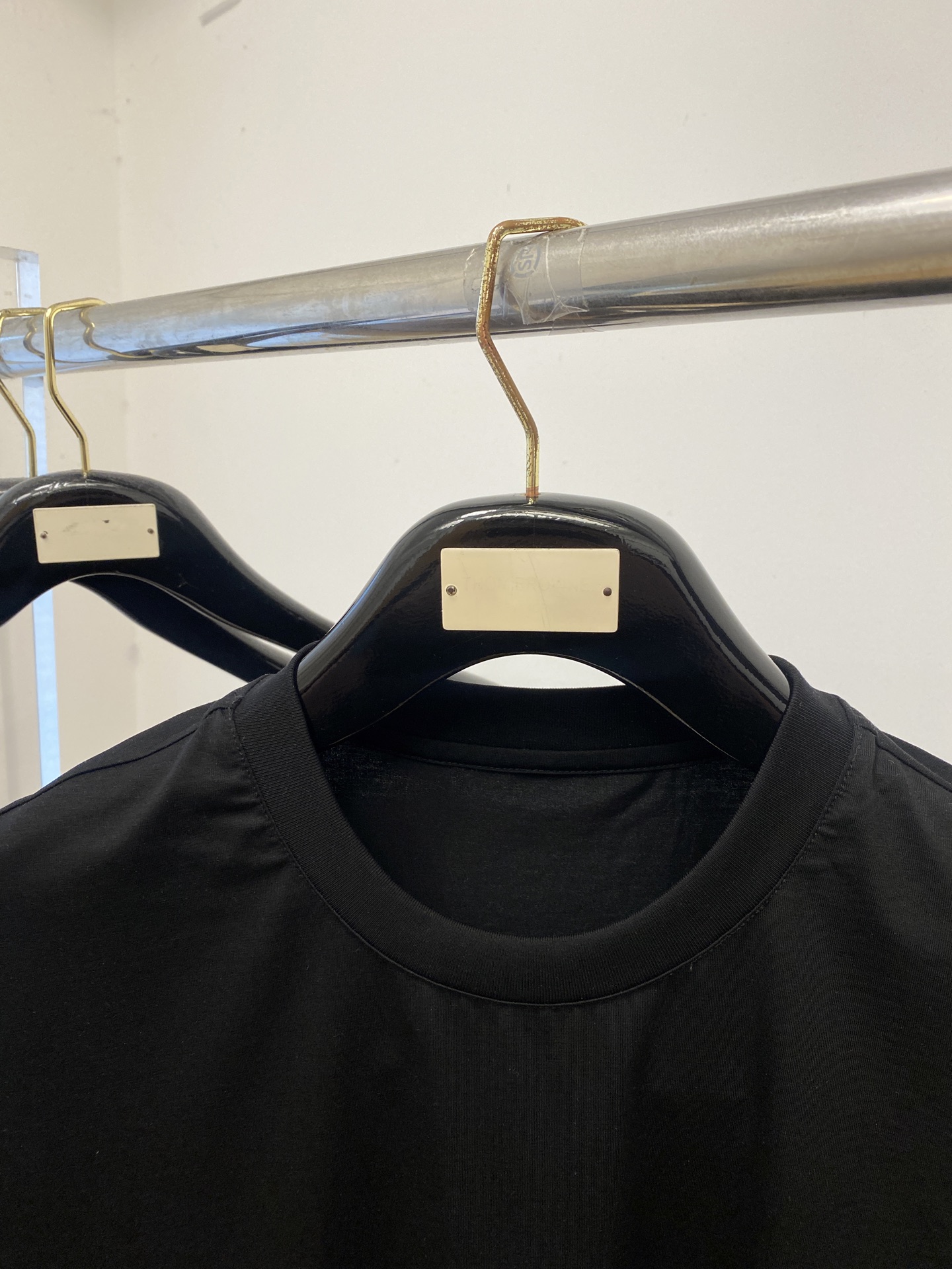 Loro Piana、2026新品短袖T恤，帅气时尚，胸前凹凸印胶字母logo，简约百搭款。面料棉 不仅