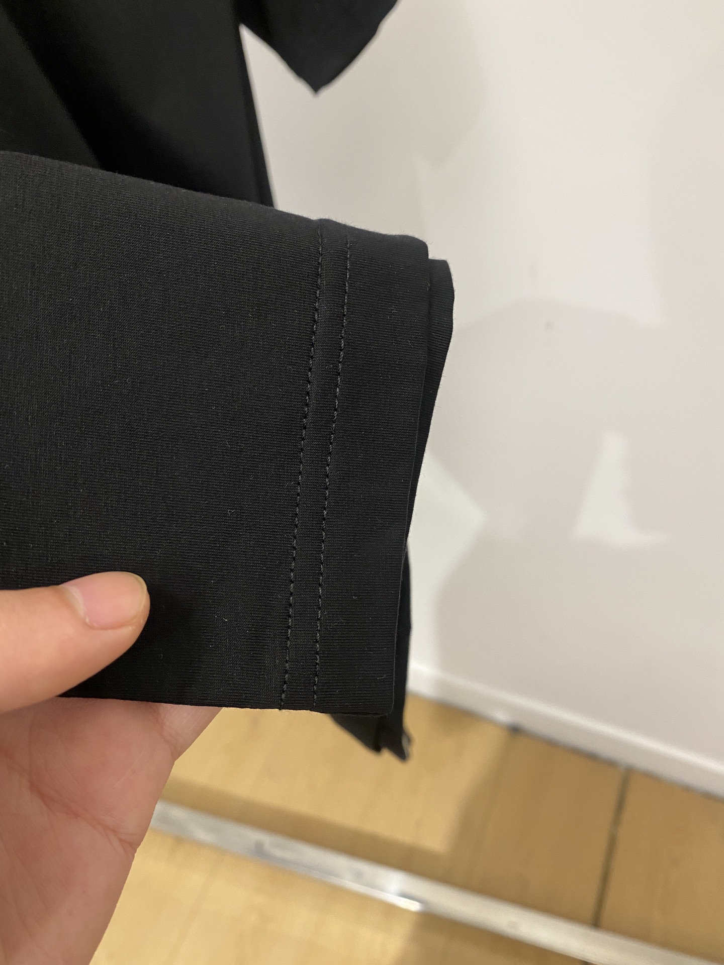 Loro Piana、2026新品短袖T恤，帅气时尚，胸前凹凸印胶字母logo，简约百搭款。面料棉 不仅