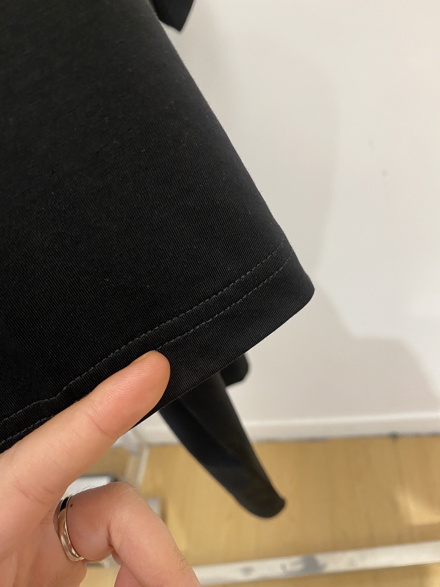 Loro Piana、2026新品短袖T恤，帅气时尚，胸前凹凸印胶字母logo，简约百搭款。面料棉 不仅