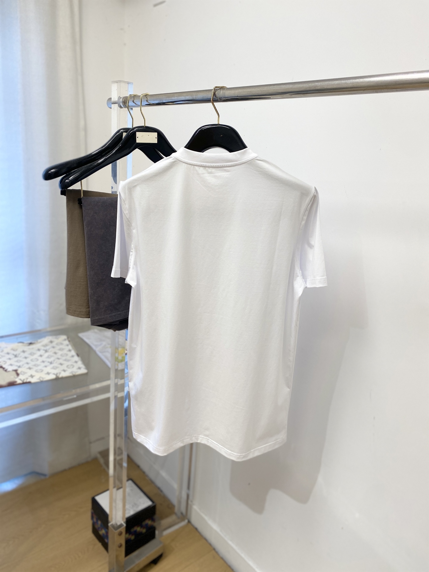 Loro Piana、2026新品短袖T恤，帅气时尚，胸前凹凸印胶字母logo，简约百搭款。面料棉 不仅