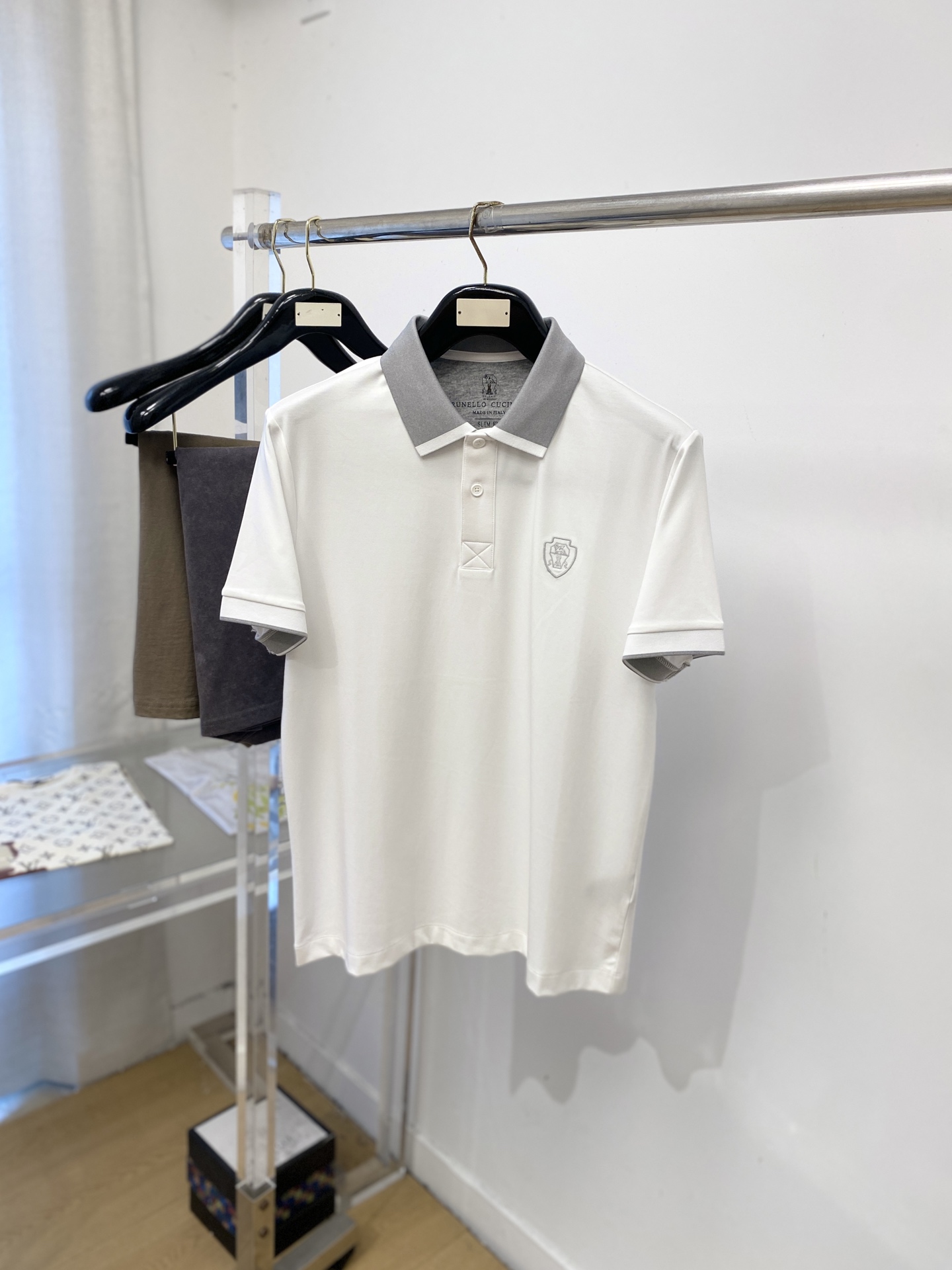 Brunello Cucinelli、2026新品短袖T恤，帅气时尚，胸前精致刺绣图案logo，简约百搭