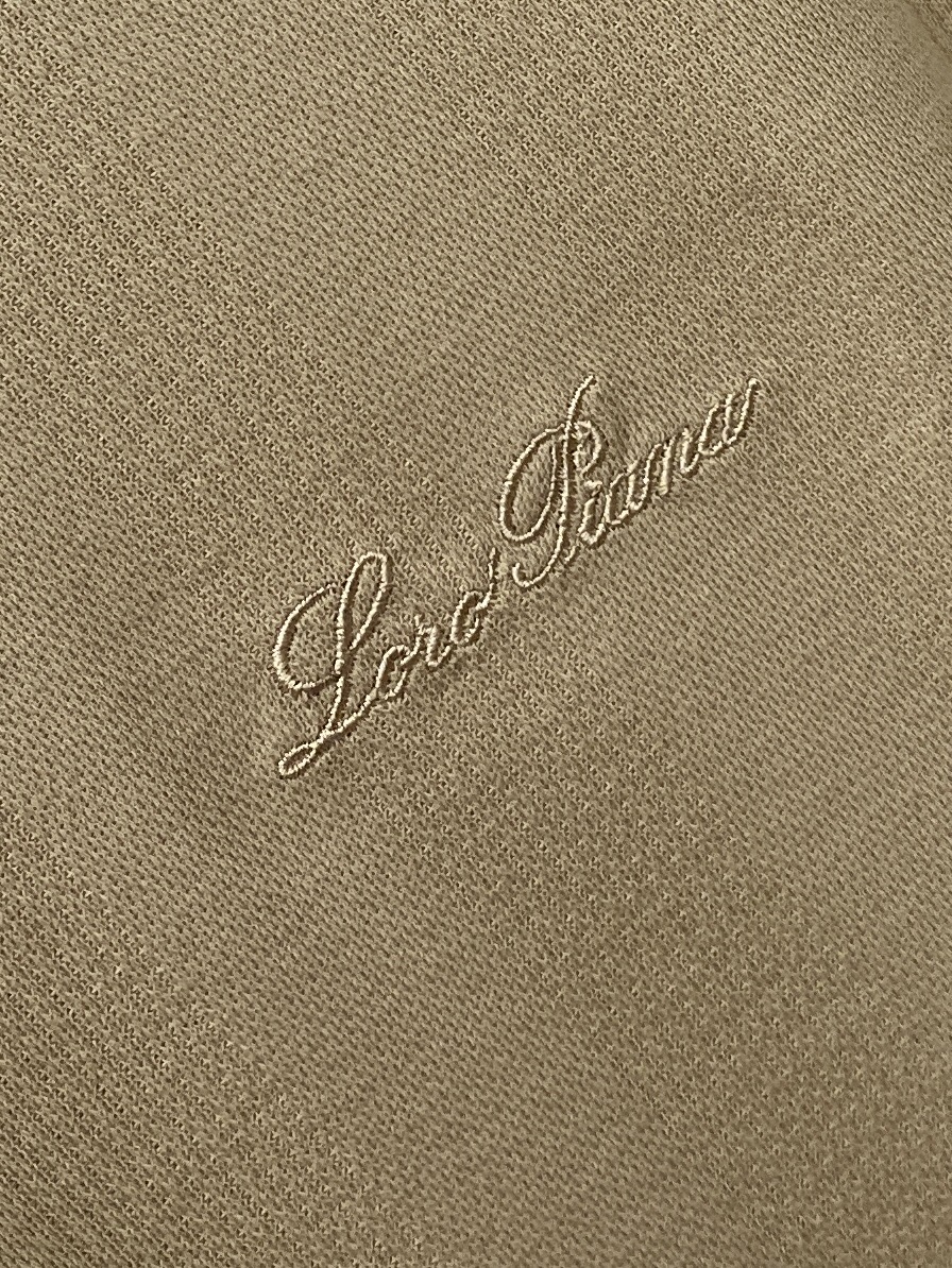 Loro Piana、2026新品短袖T恤，帅气时尚，胸前精致刺绣字母logo，简约百搭款。面料棉 不仅