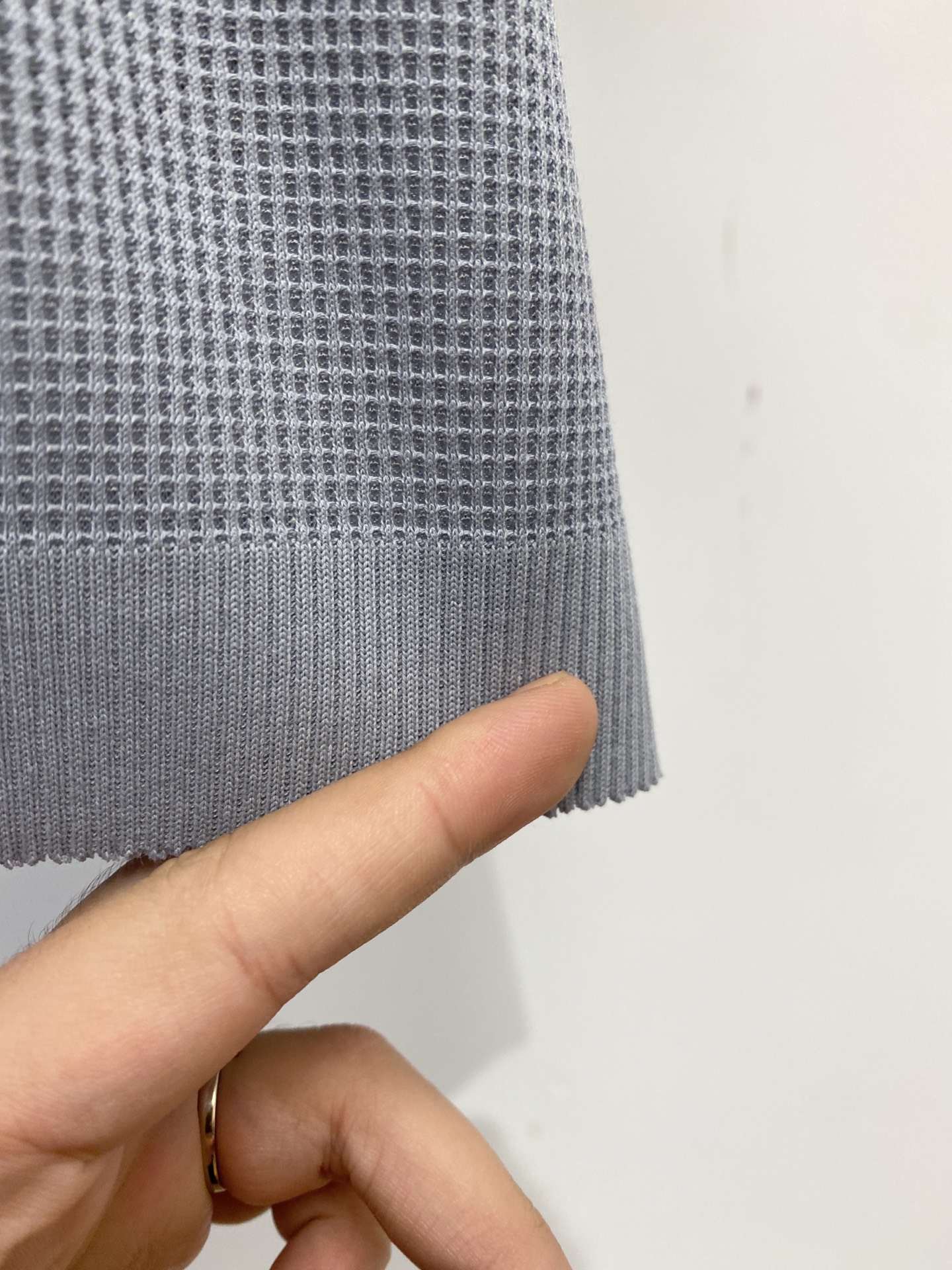 Loro Piana、2026新品短袖T恤，帅气时尚，简约百搭款。面料棉 不仅挺括，保持潮流的廓形，又穿