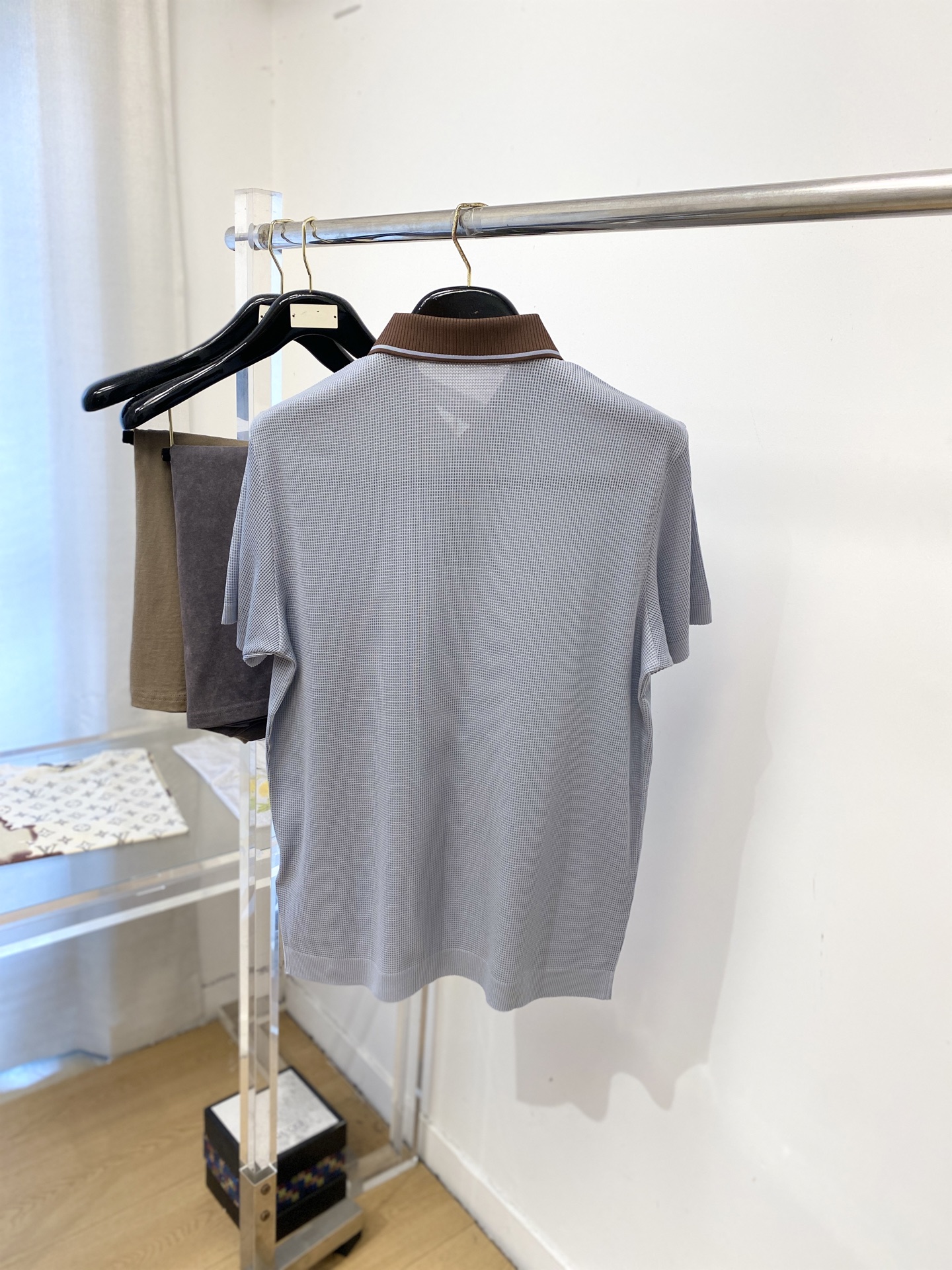 Loro Piana、2026新品短袖T恤，帅气时尚，简约百搭款。面料棉 不仅挺括，保持潮流的廓形，又穿