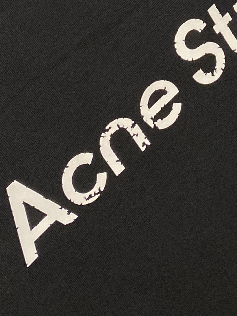 Acne 时尚潮牌、2026新品短袖T恤，帅气时尚，胸前顶级印花字母logo，简约百搭款。面料棉 不仅挺
