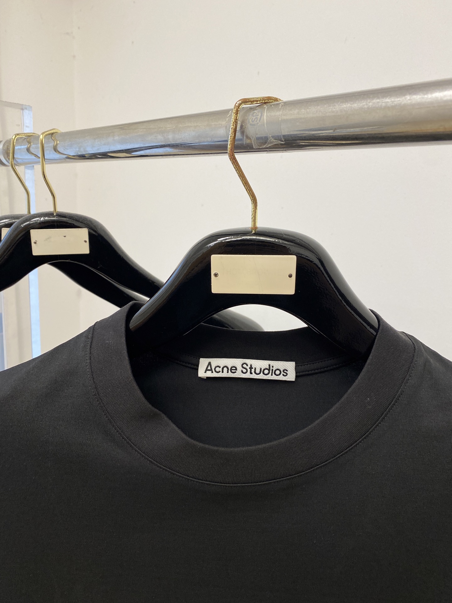 Acne 时尚潮牌、2026新品短袖T恤，帅气时尚，胸前顶级印花字母logo，简约百搭款。面料棉 不仅挺