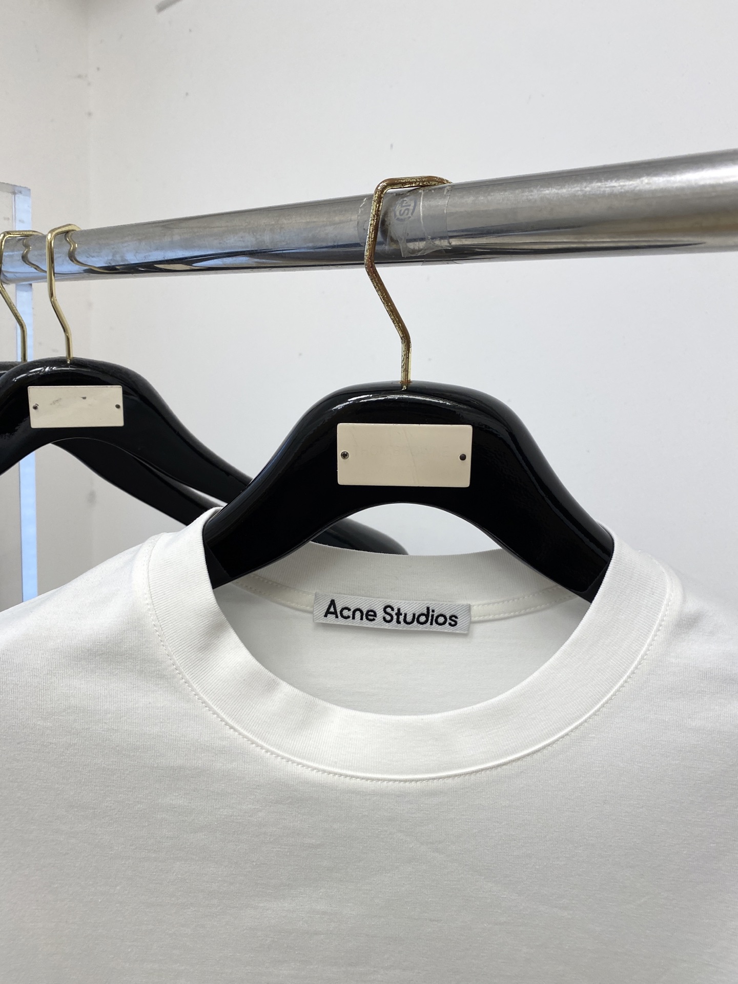 Acne 时尚潮牌、2026新品短袖T恤，帅气时尚，胸前顶级印花字母logo，简约百搭款。面料棉 不仅挺