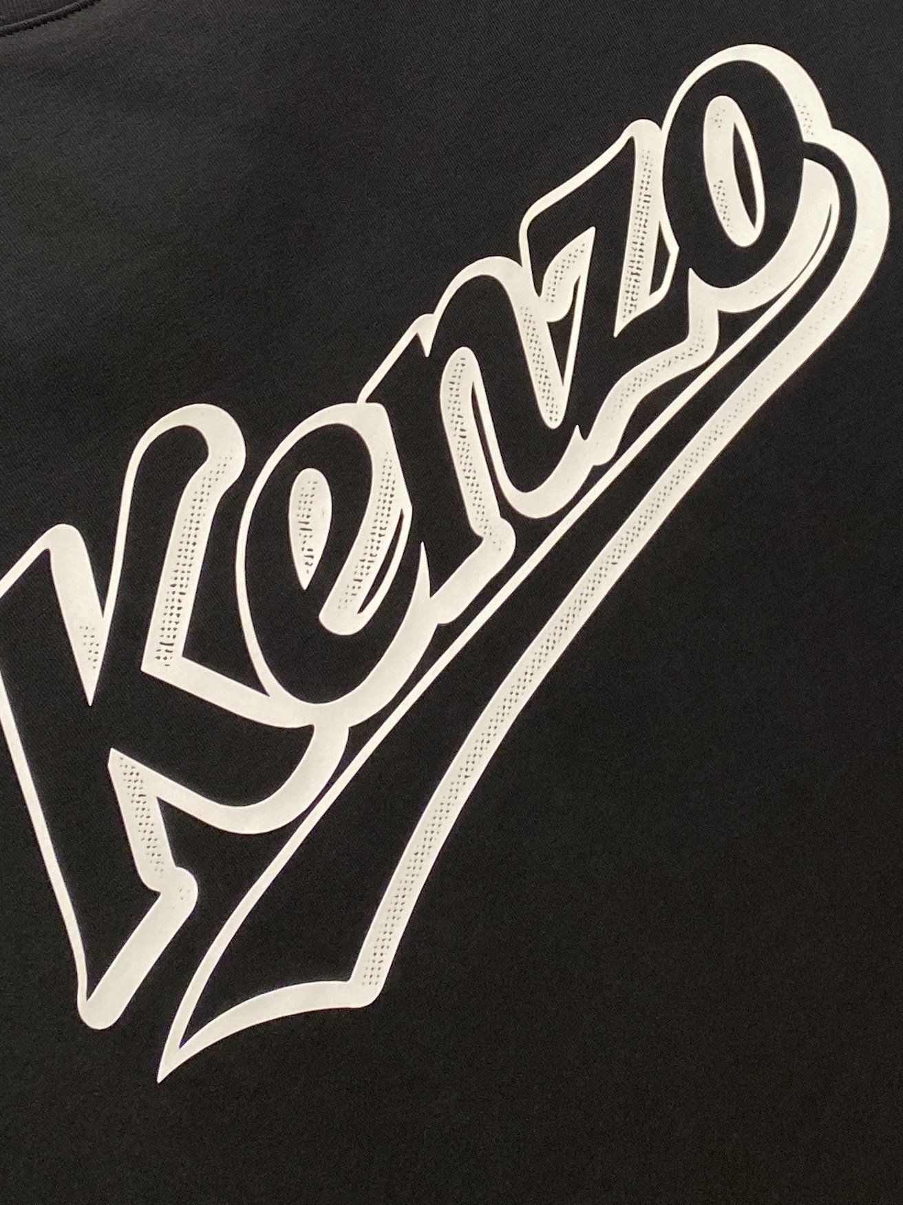 KENZO、2026新品短袖T恤，帅气时尚，胸前顶级印胶字母logo，简约百搭款。面料棉 不仅挺括，保持