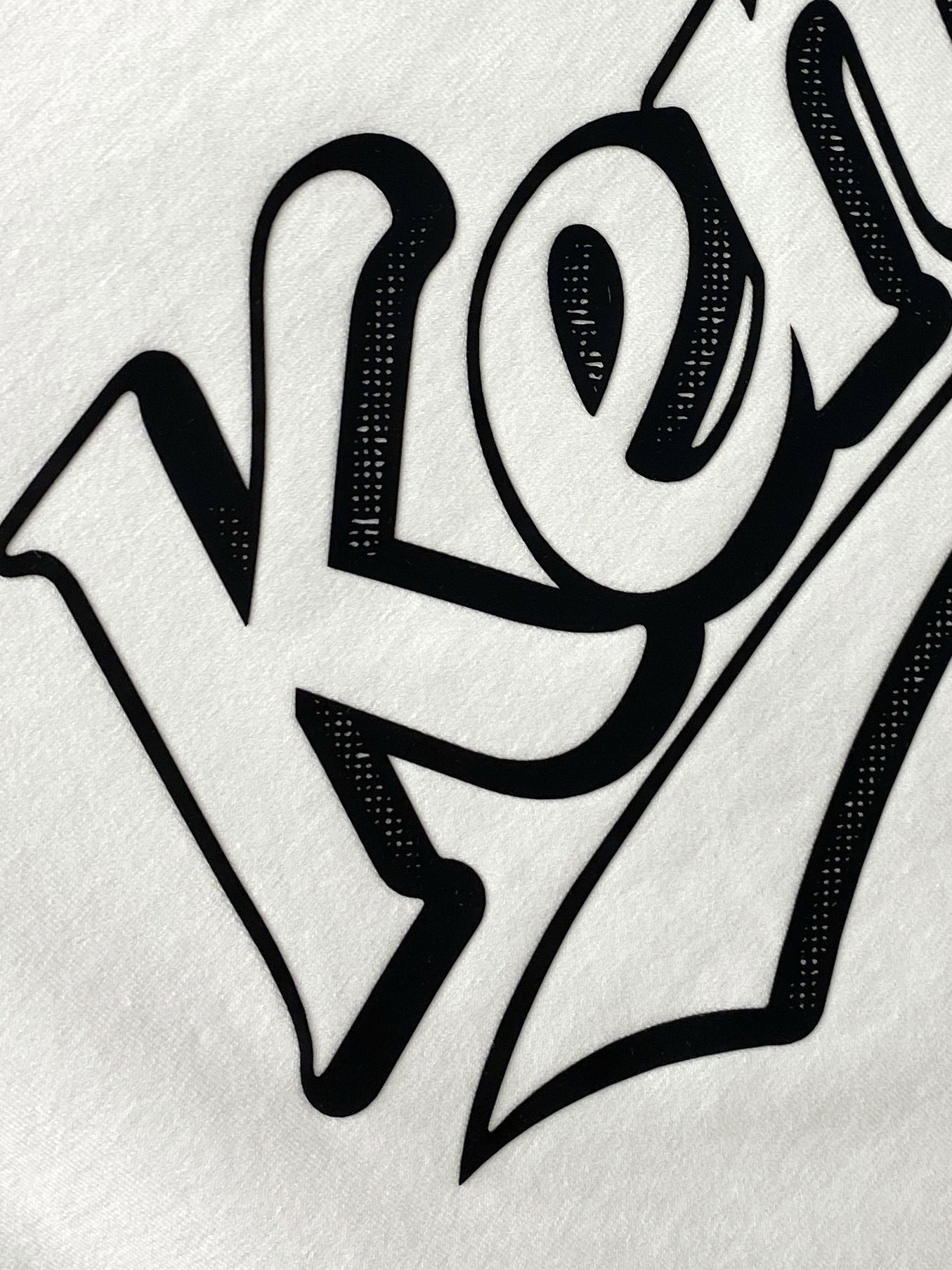 ￼ KENZO、2026新品短袖T恤，帅气时尚，胸前顶级印胶字母logo，简约百搭款。面料棉 不仅挺括，