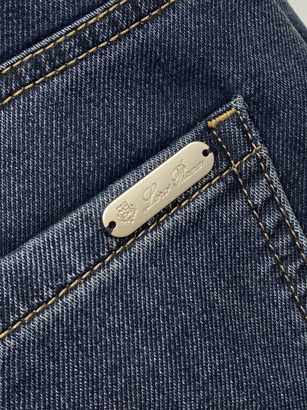Loro Piana、2026最新品，专柜同步有售，原单狠货，水洗休闲牛仔裤，进口原版水洗弹力面料，舒适