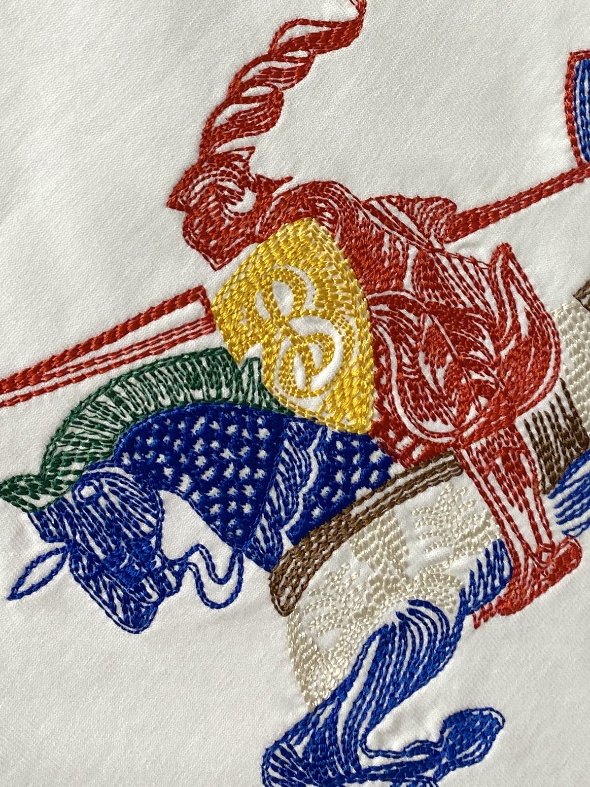 巴宝莉、2026新品短袖T恤，帅气时尚，胸前精致刺绣图案字母logo，简约百搭款。面料棉 不仅挺括，保持