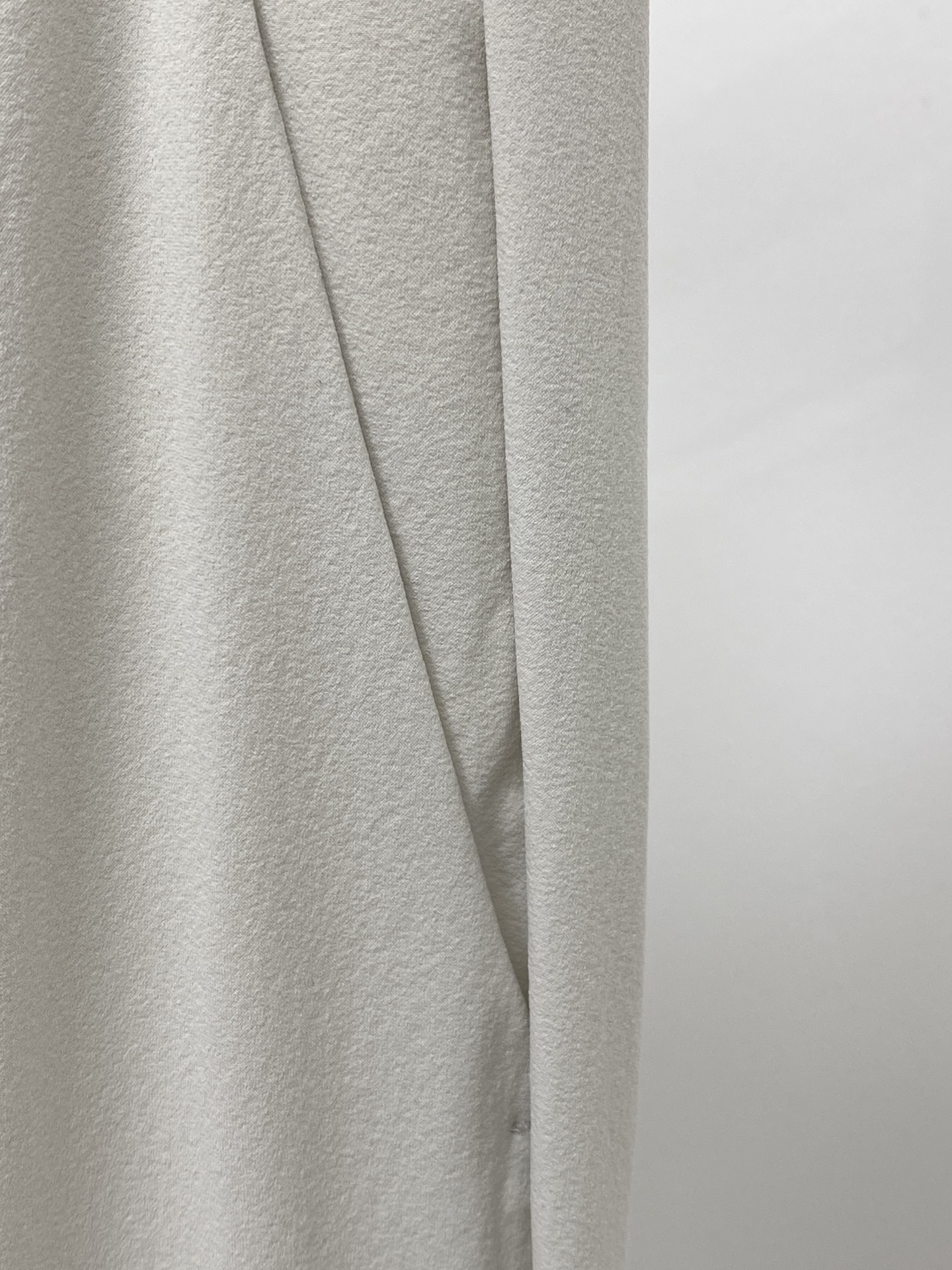 Loro Piana、2026爆款休闲裤 高弹显瘦必爆简约百搭爆款，做工精细，每一针都看得到用心，超多明