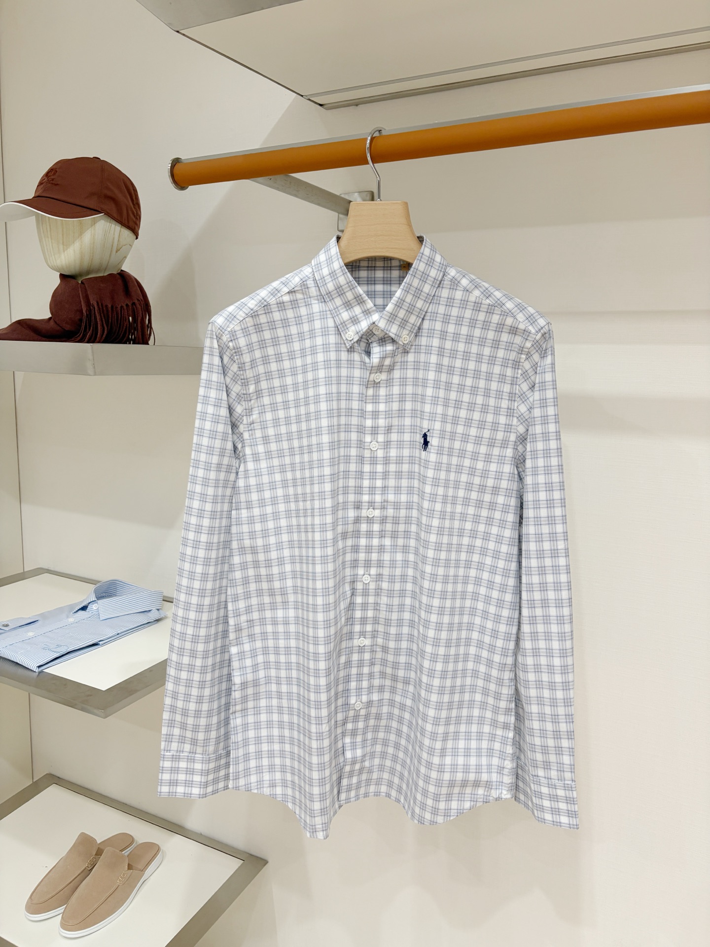 NO:911436,POLO, 2026 new shirts, fashionable and handsome, simple and versatile, customized original fabric, not only crisp and trendy silhouette, but also comfortable to wear, the yarn is more delicate, size M-3XL,, shirts,19860909POLO、2026新品衬衫,时尚帅气,简约百搭款,定制原版面料,不仅挺括,保持潮流的廓形,又穿着舒适,纱织更细腻,码数M-3XL,,shirts,,Men's clothing