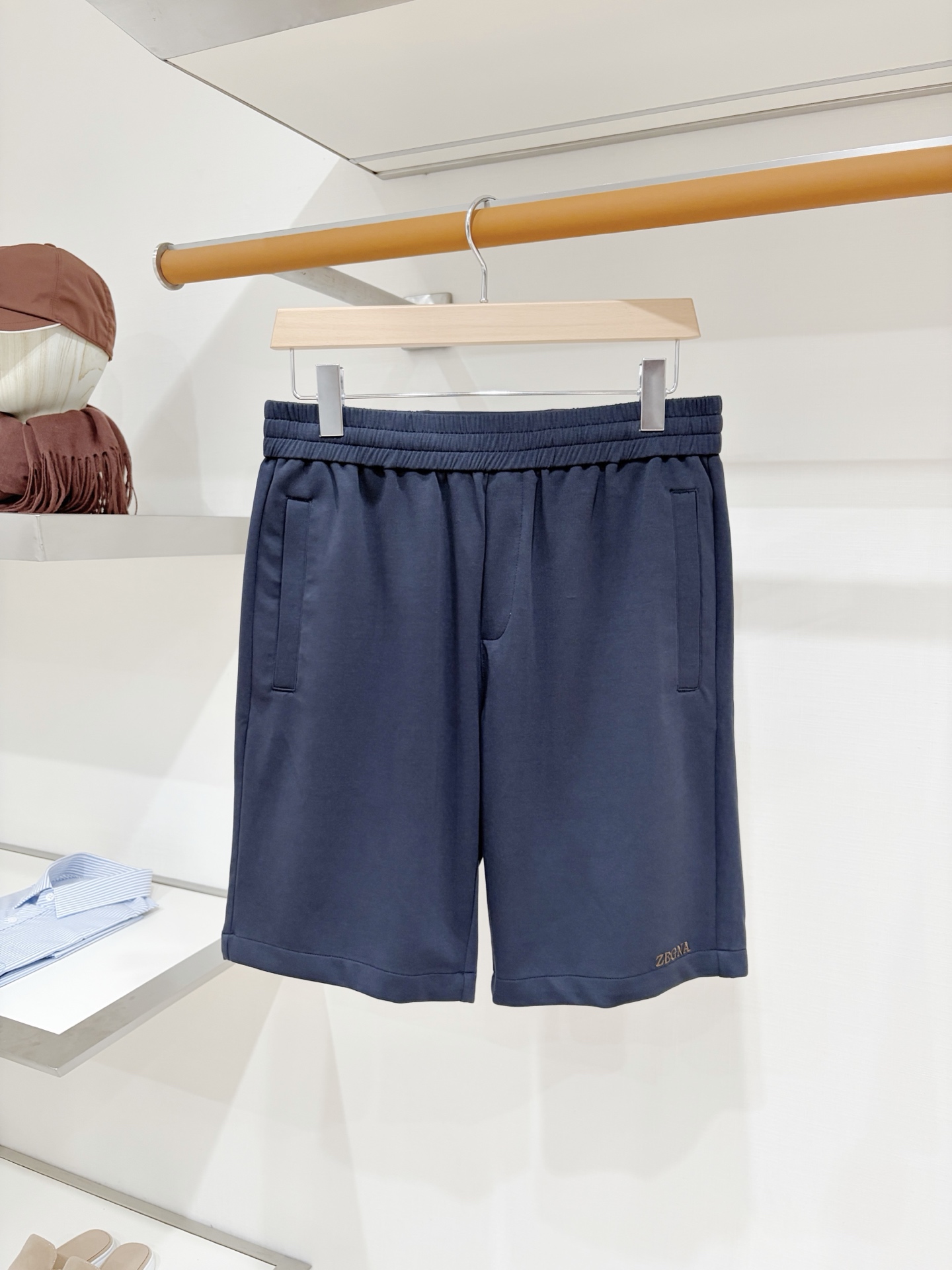 NO:911460,Ermenegildo Zegna, 2026 popular casual shorts, high elasticity, slimming, simple and versatile, popular style, fine workmanship, every stitch can be seen attentiveness, favorite of many celebrities and Internet celebrities, elongating body proportions!  Micro-elastic comfortable fabric details body size M-3XL,,zegna,shorts,19860909杰尼亚、2026爆款休闲短裤 高弹显瘦必爆简约百搭爆款,做工精细,每一针都看得到用心,超多明星网红最爱 拉长身材比例哦！微弹 舒适面料 细节体码数M-3XL,,zegna,shorts,,Men's clothing