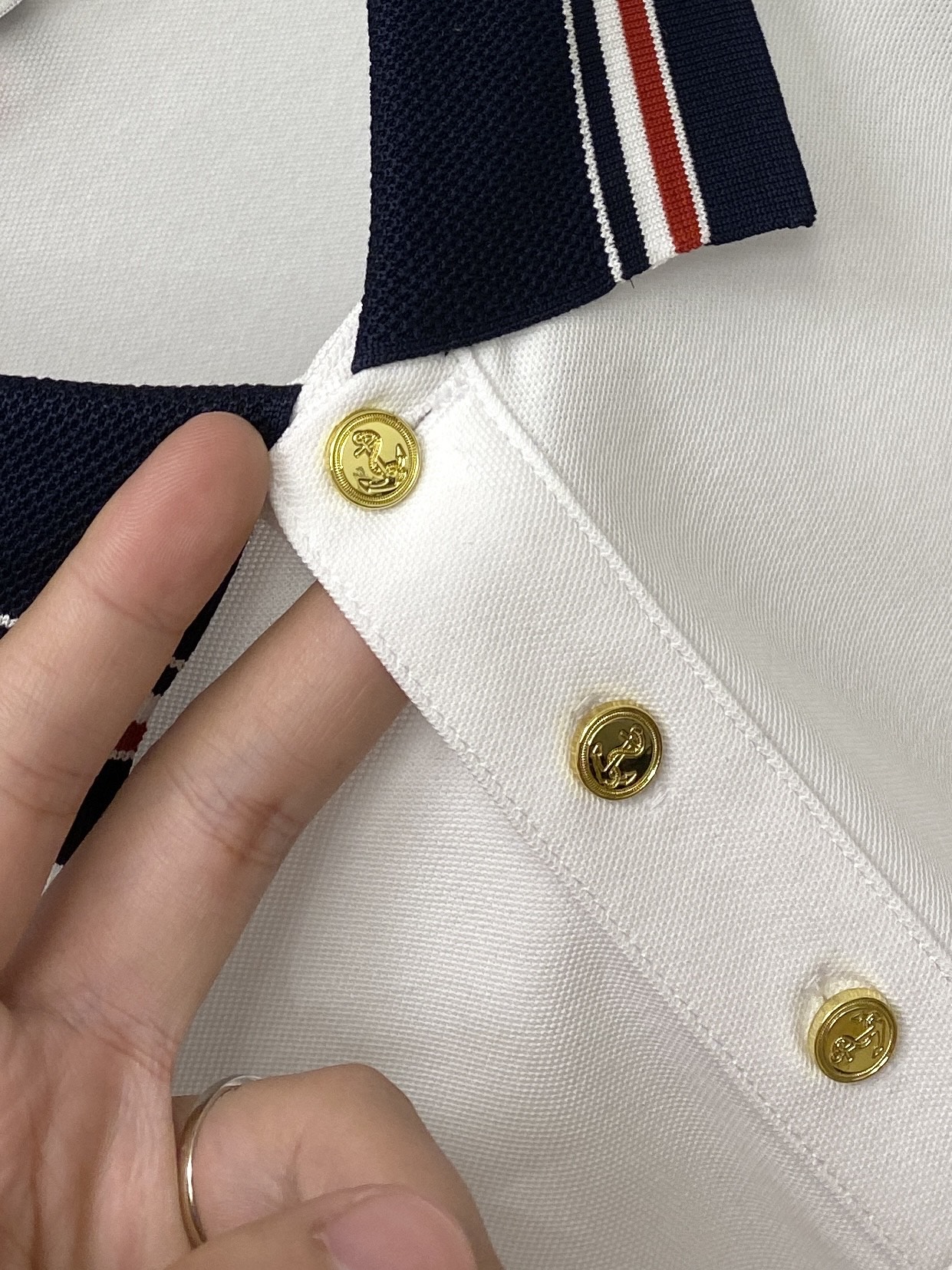 TB、2026新品短袖T恤，帅气时尚，胸前精致刺绣图案logo，简约百搭款。面料棉 不仅挺括，保持潮流的