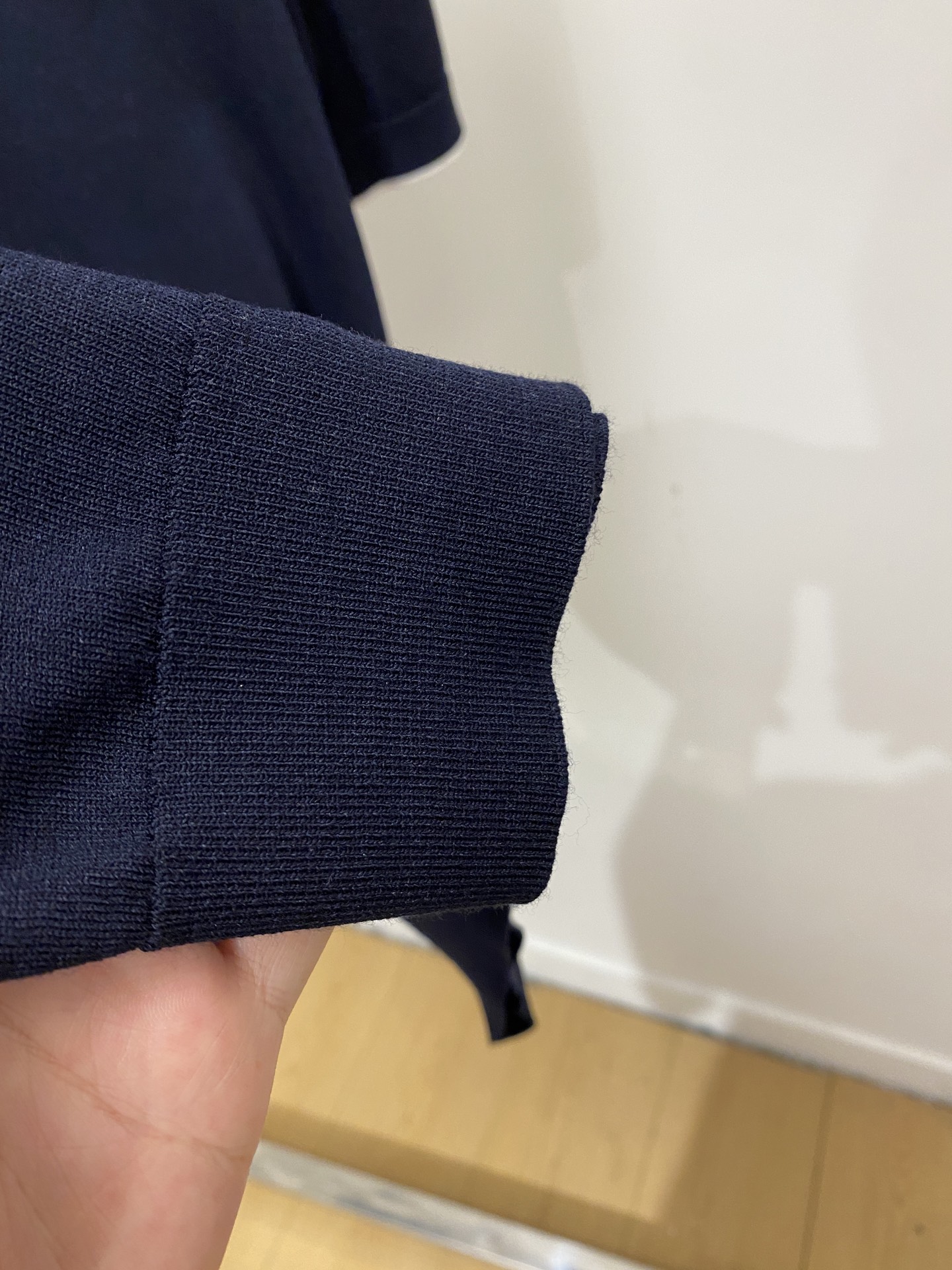 Loro Piana、2026新品短袖T恤，帅气时尚，胸前精致刺绣字母logo，简约百搭款。面料棉 不仅