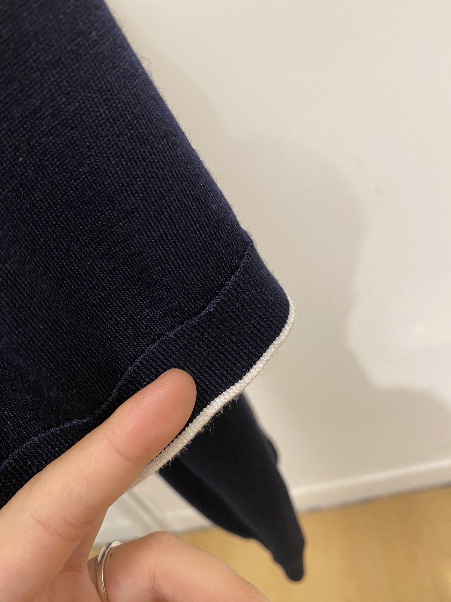 Loro Piana、2026新品短袖T恤，帅气时尚，胸前精致刺绣字母logo，简约百搭款。面料棉 不仅