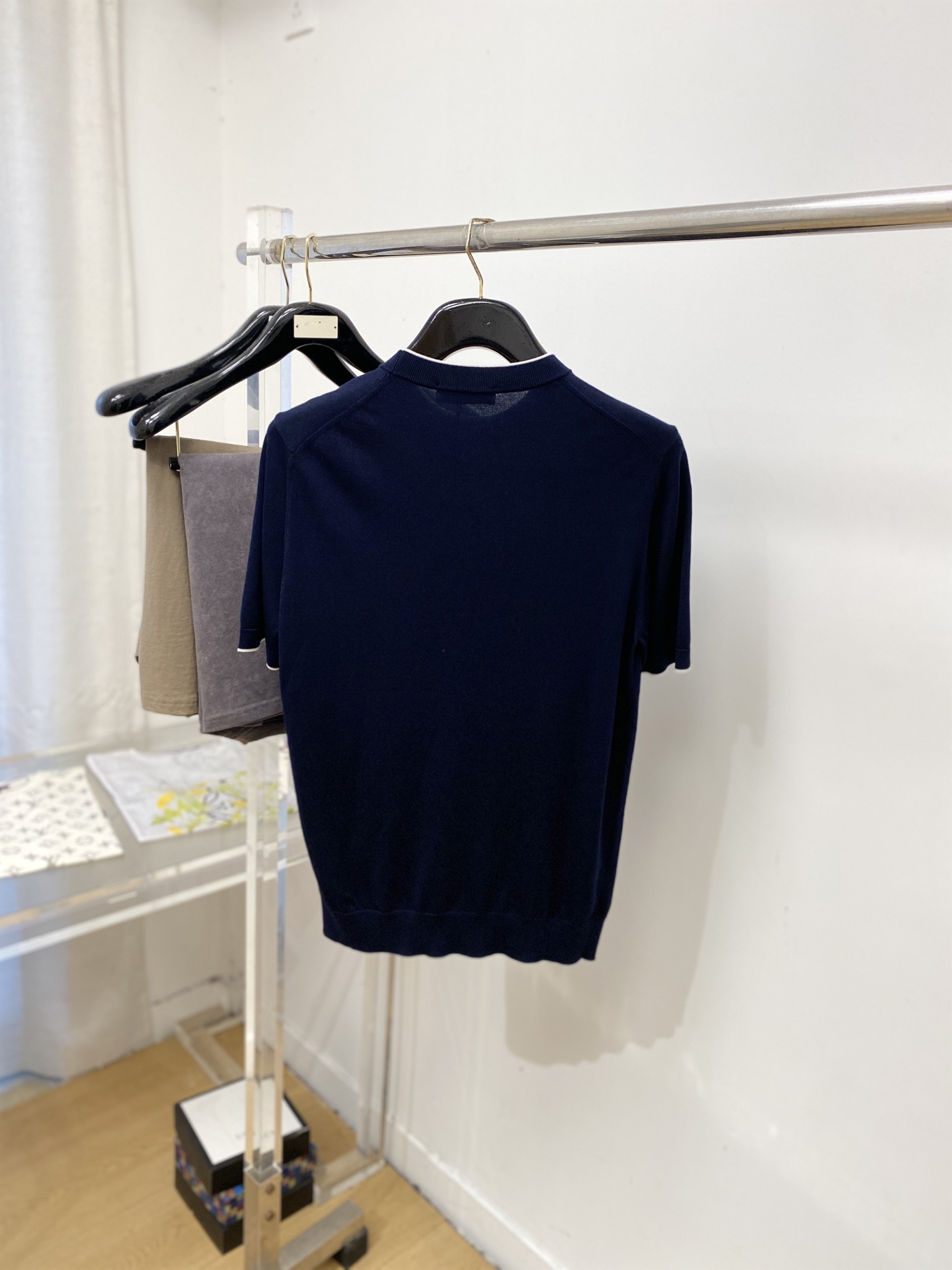 Loro Piana、2026新品短袖T恤，帅气时尚，胸前精致刺绣字母logo，简约百搭款。面料棉 不仅
