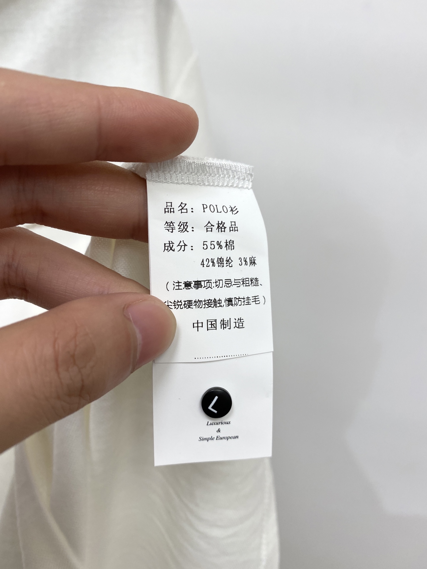 Loro Piana、2026新品短袖T恤，帅气时尚，胸前精致刺绣图案字母logo，简约百搭款。面料棉 