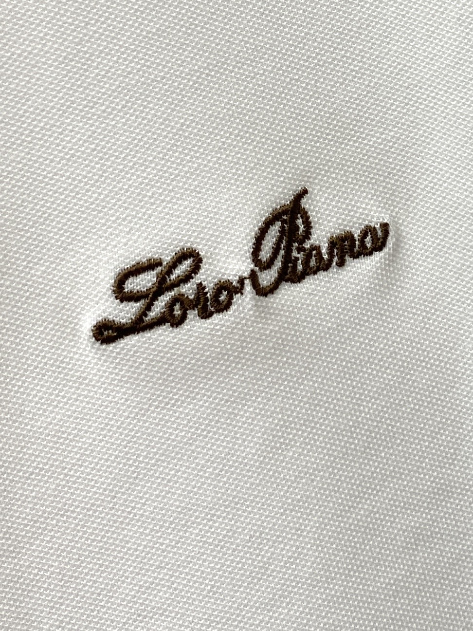 Loro Piana、2026新品短袖T恤，帅气时尚，胸前精致刺绣字母logo，简约百搭款。面料棉 不仅