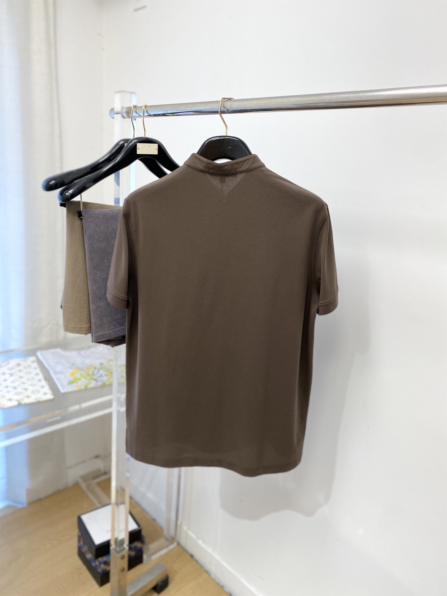 Loro Piana、2026新品短袖T恤，帅气时尚，胸前精致刺绣字母logo，简约百搭款。面料棉 不仅