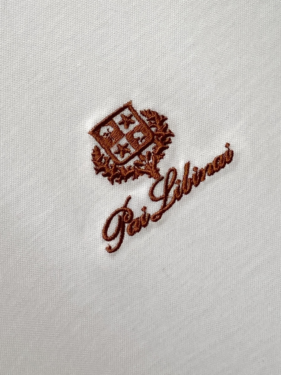 Loro Piana、2026新品短袖T恤，帅气时尚，胸前精致刺绣图案字母logo，简约百搭款。面料棉 