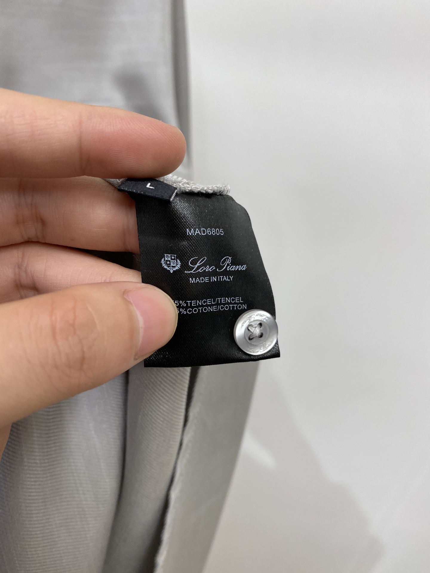 Loro Piana、2026新品衬衫，时尚帅气，简约百搭款，定制原版面料，不仅挺括，保持潮流的廓形，又