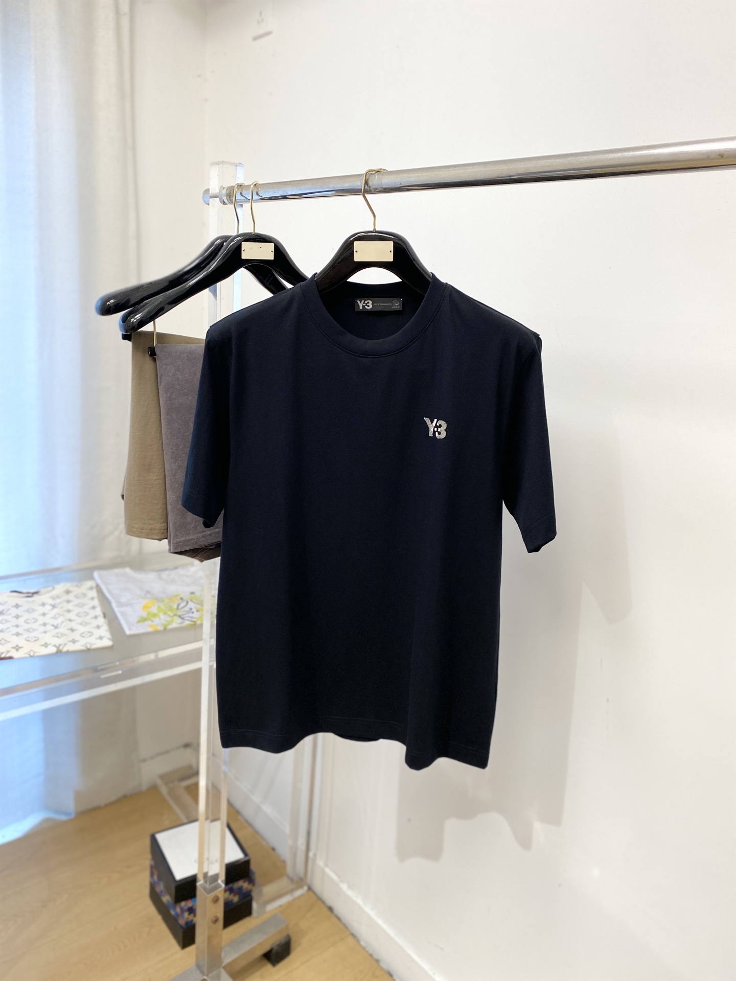 Y-3、2026新品短袖T恤，帅气时尚，胸前顶级印花字母logo，简约百搭款。面料棉 不仅挺括，保持潮流
