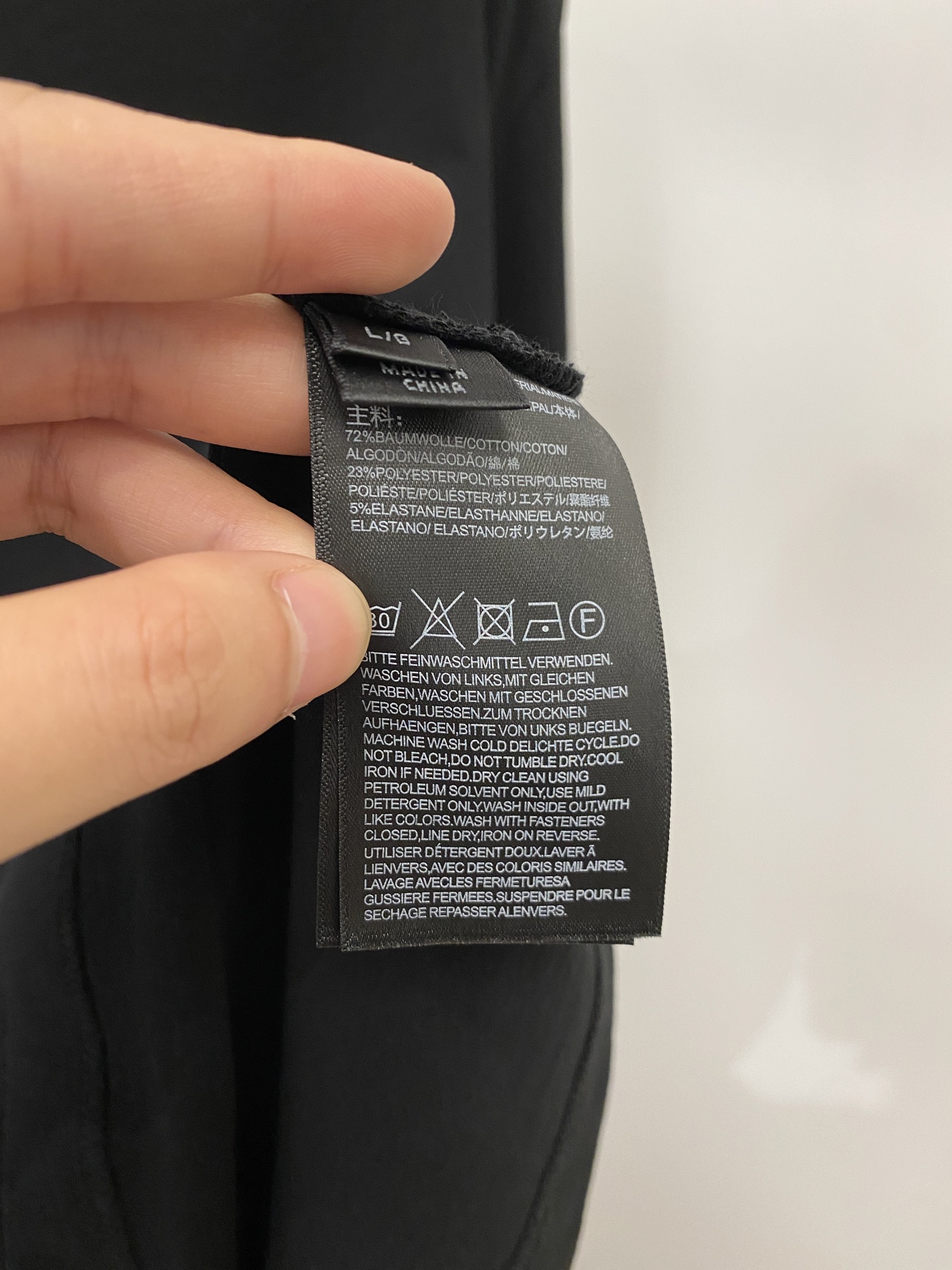 Y-3、2026新品短袖T恤，帅气时尚，衣下顶级印胶字母logo，简约百搭款。面料棉 不仅挺括，保持潮流