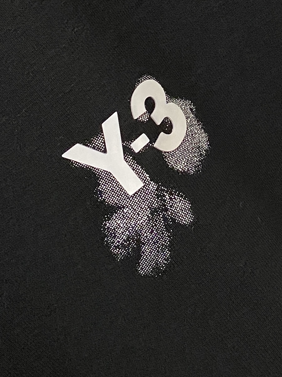 Y-3、2026新品短袖T恤，帅气时尚，衣下顶级印胶字母logo，简约百搭款。面料棉 不仅挺括，保持潮流