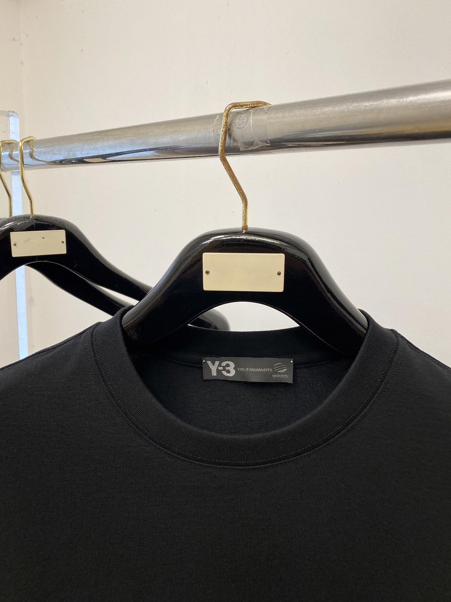 Y-3、2026新品短袖T恤，帅气时尚，衣下顶级印胶字母logo，简约百搭款。面料棉 不仅挺括，保持潮流