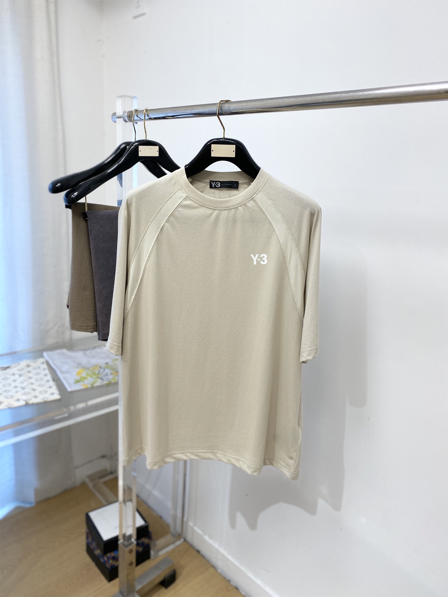 Y-3、2026新品短袖T恤，帅气时尚，胸前顶级印花字母logo，简约百搭款。面料棉 不仅挺括，保持潮流