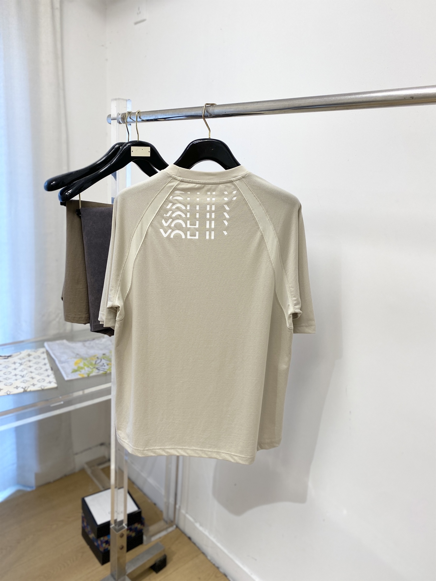 Y-3、2026新品短袖T恤，帅气时尚，胸前顶级印花字母logo，简约百搭款。面料棉 不仅挺括，保持潮流