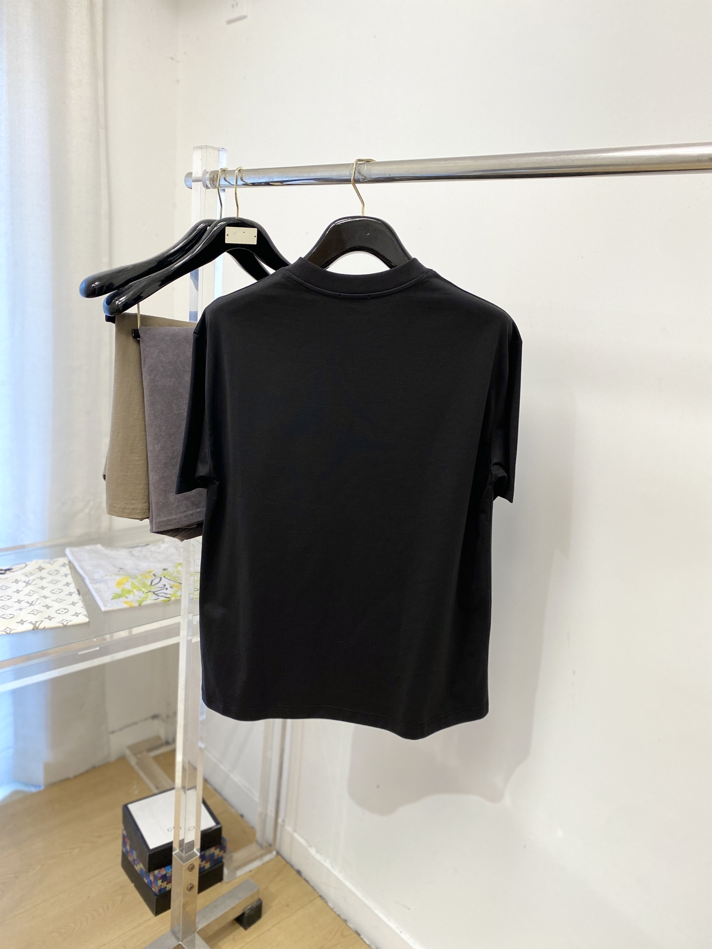 Loro Piana、2026新品短袖T恤，帅气时尚，胸前顶级印胶字母logo，简约百搭款。面料棉 不仅