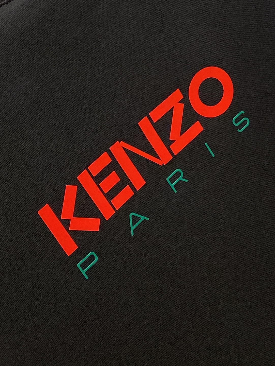 KENZO、2026新品短袖T恤，帅气时尚，胸前顶级印花字母logo，简约百搭款。面料棉 不仅挺括，保持