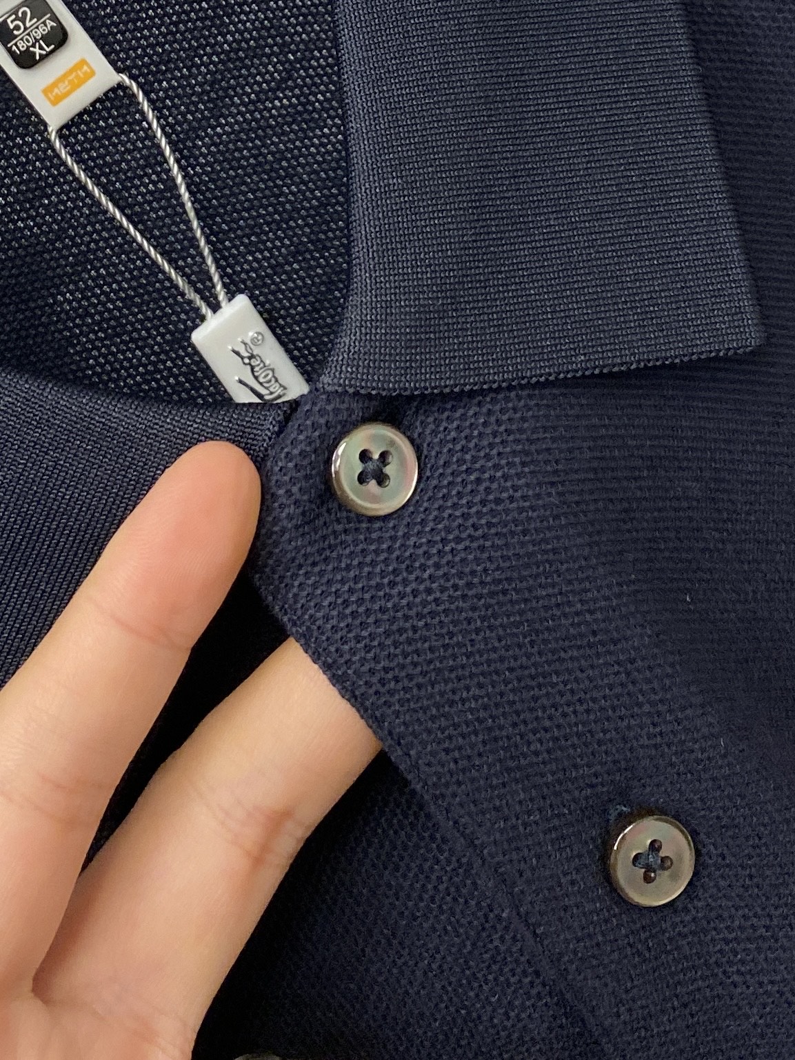 LACOSTE 时尚潮牌、2026新品短袖T恤，帅气时尚，胸前精致刺绣图案logo，简约百搭款。面料棉 