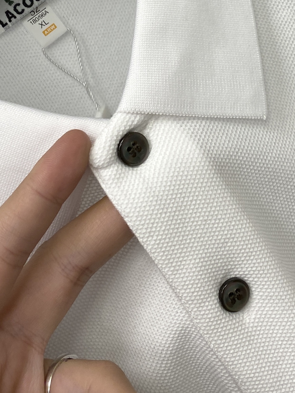 LACOSTE 时尚潮牌、2026新品短袖T恤，帅气时尚，胸前精致刺绣图案logo，简约百搭款。面料棉 