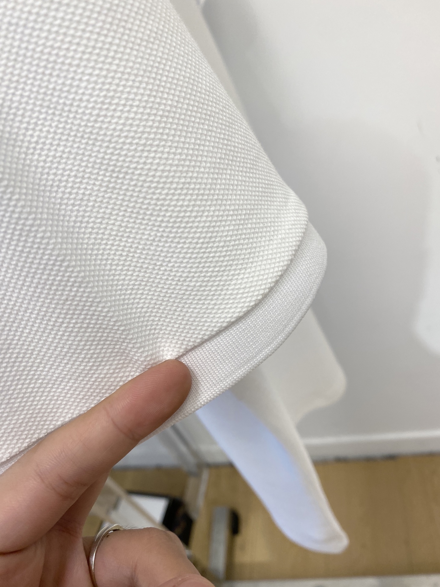 LACOSTE 时尚潮牌、2026新品短袖T恤，帅气时尚，胸前精致刺绣图案logo，简约百搭款。面料棉 