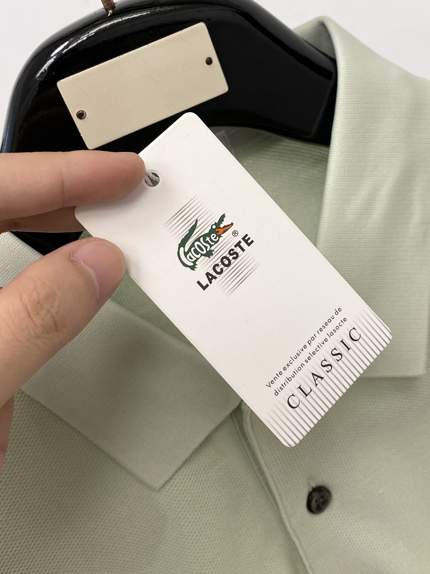 LACOSTE 时尚潮牌、2026新品短袖T恤，帅气时尚，胸前精致刺绣图案logo，简约百搭款。面料棉 