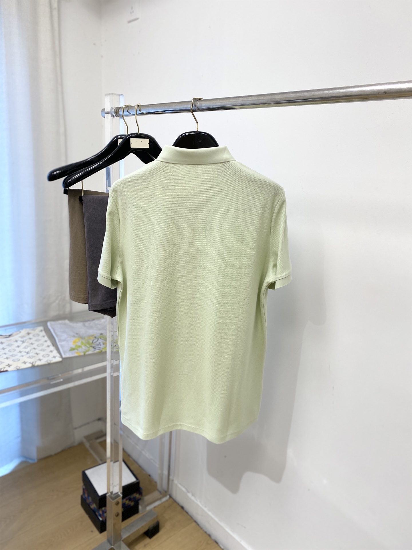 LACOSTE 时尚潮牌、2026新品短袖T恤，帅气时尚，胸前精致刺绣图案logo，简约百搭款。面料棉 
