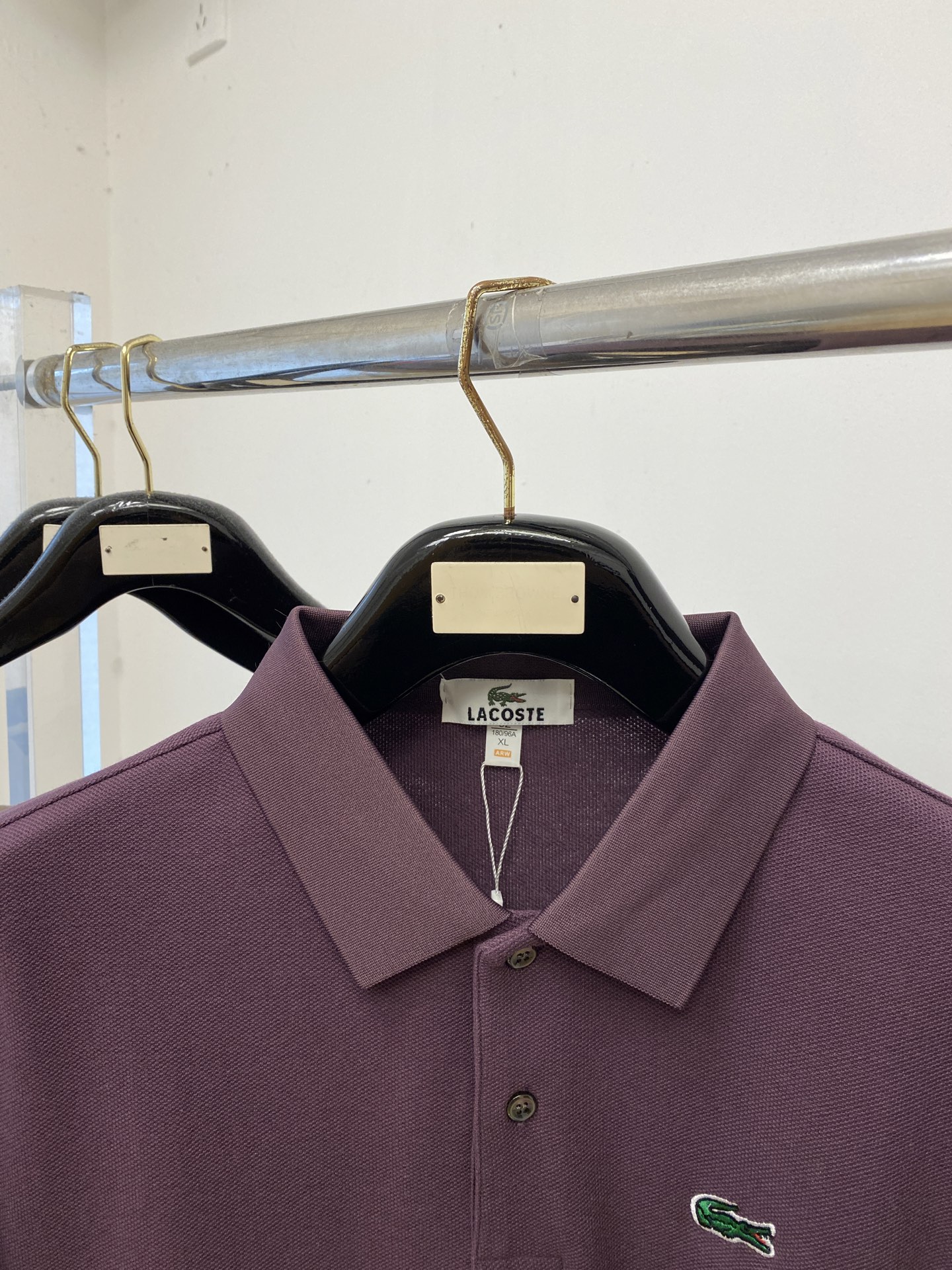 LACOSTE 时尚潮牌、2026新品短袖T恤，帅气时尚，胸前精致刺绣图案logo，简约百搭款。面料棉 