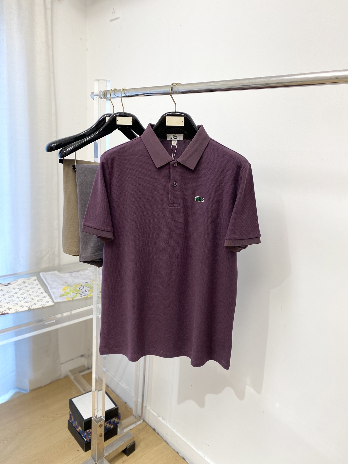 LACOSTE 时尚潮牌、2026新品短袖T恤，帅气时尚，胸前精致刺绣图案logo，简约百搭款。面料棉 