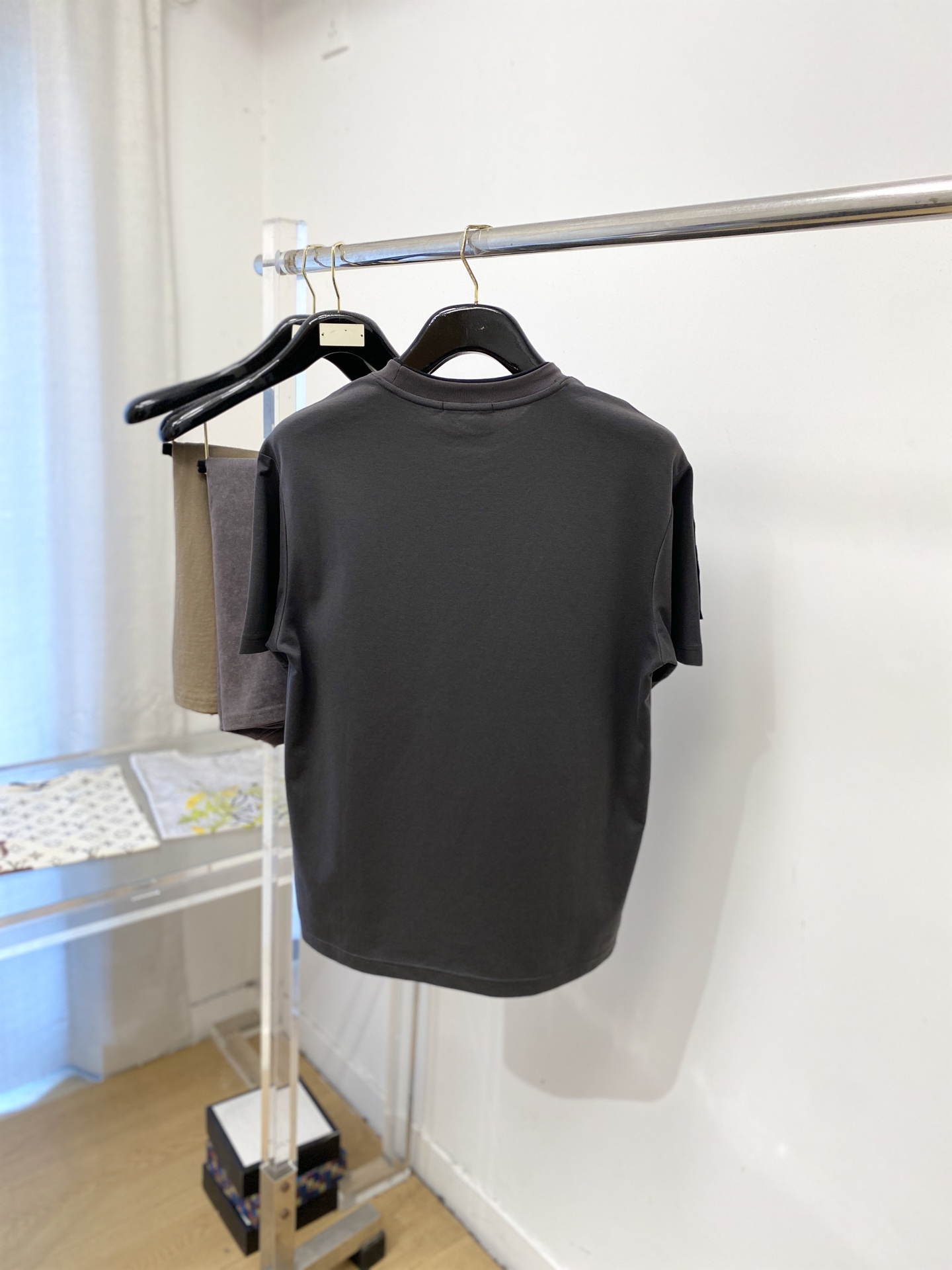 ￼ Brunello Cucinelli、2026新品短袖T恤，帅气时尚，胸前精致刺绣图案logo，简约