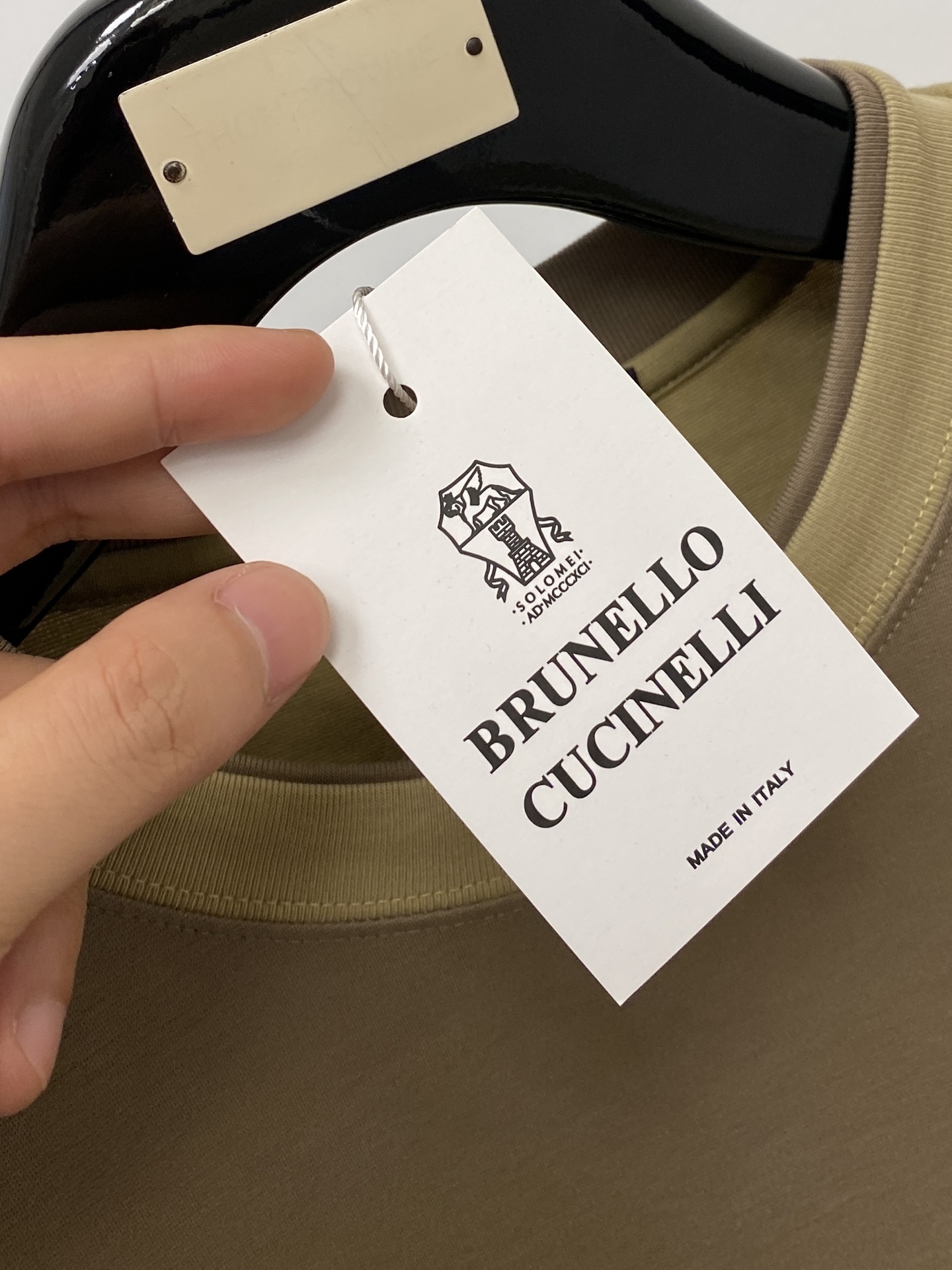 ￼ Brunello Cucinelli、2026新品短袖T恤，帅气时尚，胸前精致刺绣图案logo，简约