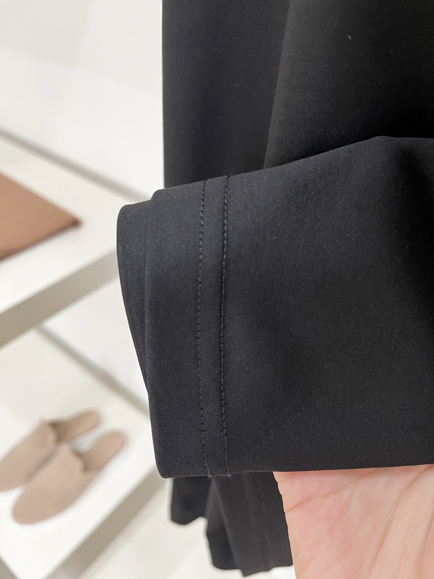 Brunello Cucinelli、2026新品短袖T恤，帅气时尚，胸前精致刺绣图案字母logo，简约
